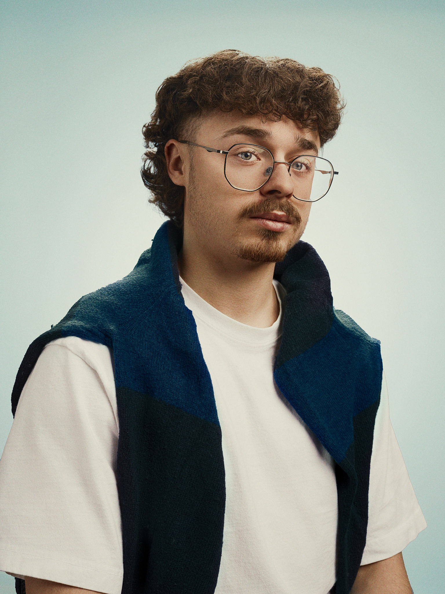 Archive/Chapitre 24/Site Web/Section/assets/Corporatif/headshots_portrait-058_1536x2048_U_100_Flickr  500px.jpg